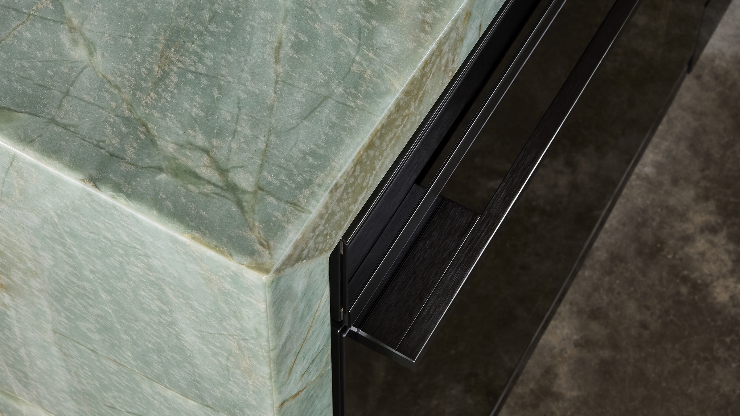 Emerald quartzite detailing